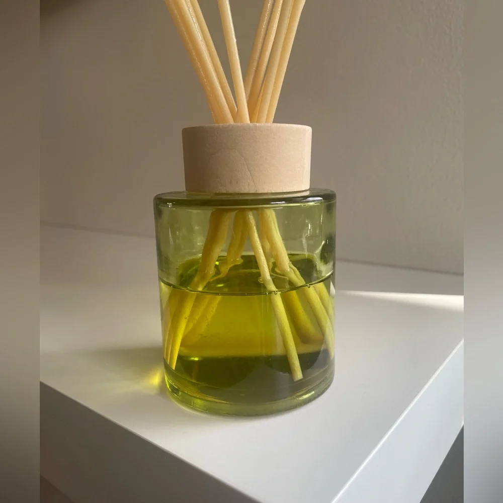 Reed Diffuser - Picture 6 of 11